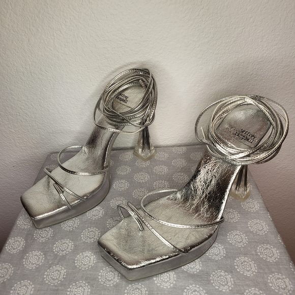 Jeffrey Campbell Primadonna Silver Platform with Clear Heel size 10 - Picture 3 of 10